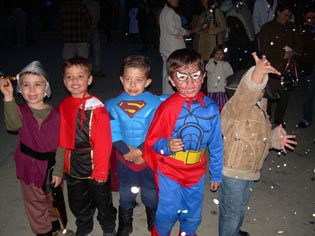 20070606231951-amigosuperheroesweb.jpg