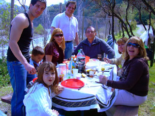 20080404101318-familyenchileweb.jpg